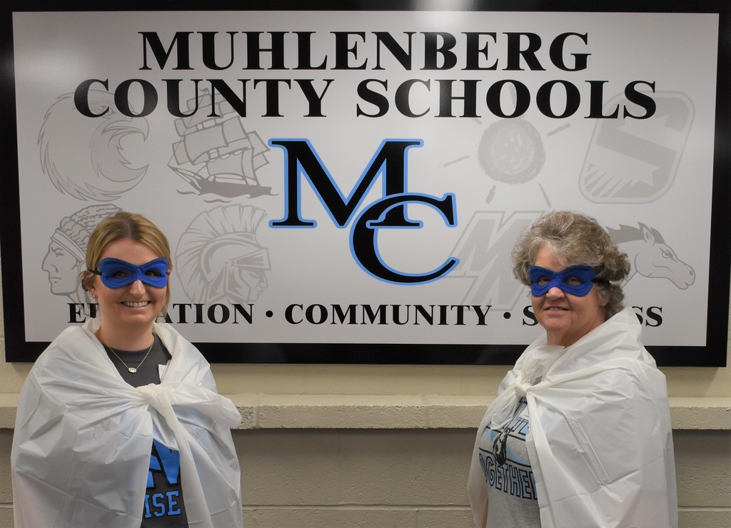 Super heroes Rachel and Jo